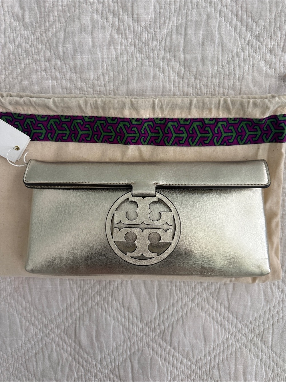 TORY BURCH Miller Clutch Bag Gold Leather Clutch Bag - Picture 2 of 16